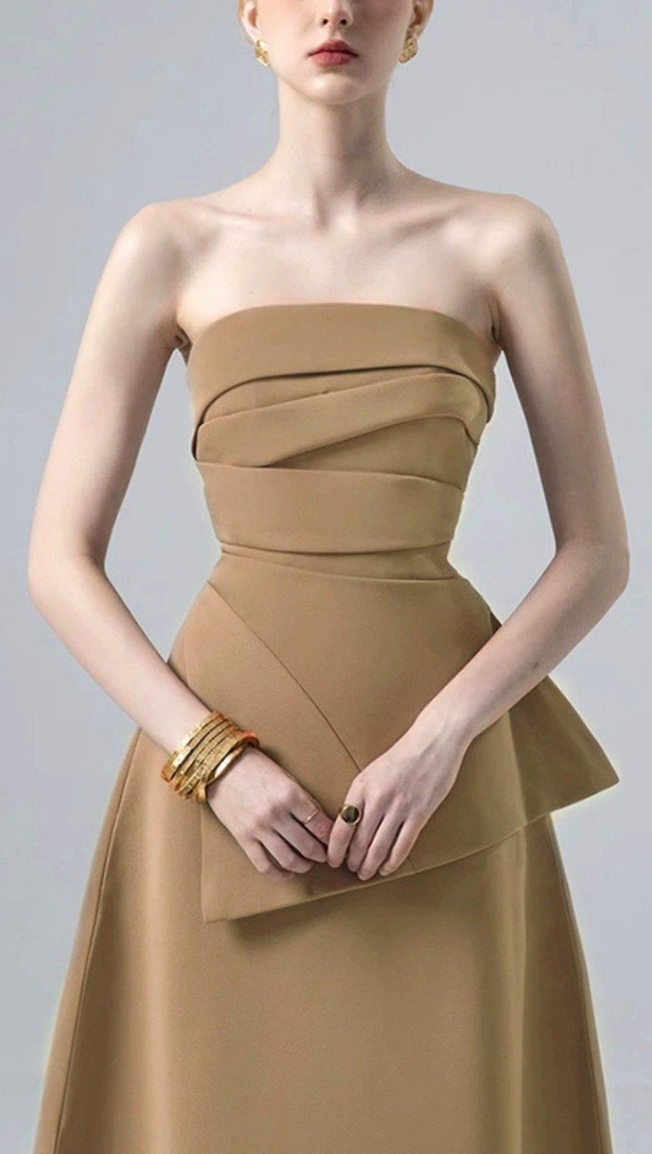 PLEATED ASYMMETRIC TUBE MIDI DRESS IN KAHKI