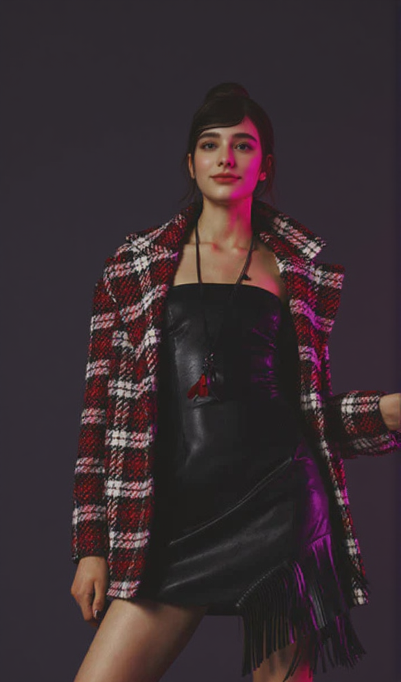 schwarzer asymmetrischer trägerloser Lederrock mit Fransensaum