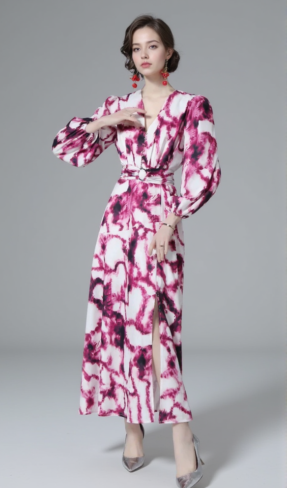 SUSANNA FUCHSIA MAXIKLEID AUS SATIN MIT GÜRTEL UND Batikmuster