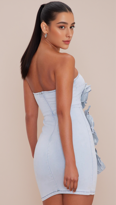 CANTO STRAPLESS FLOWER DENIM MINI DRESS IN BLUE
