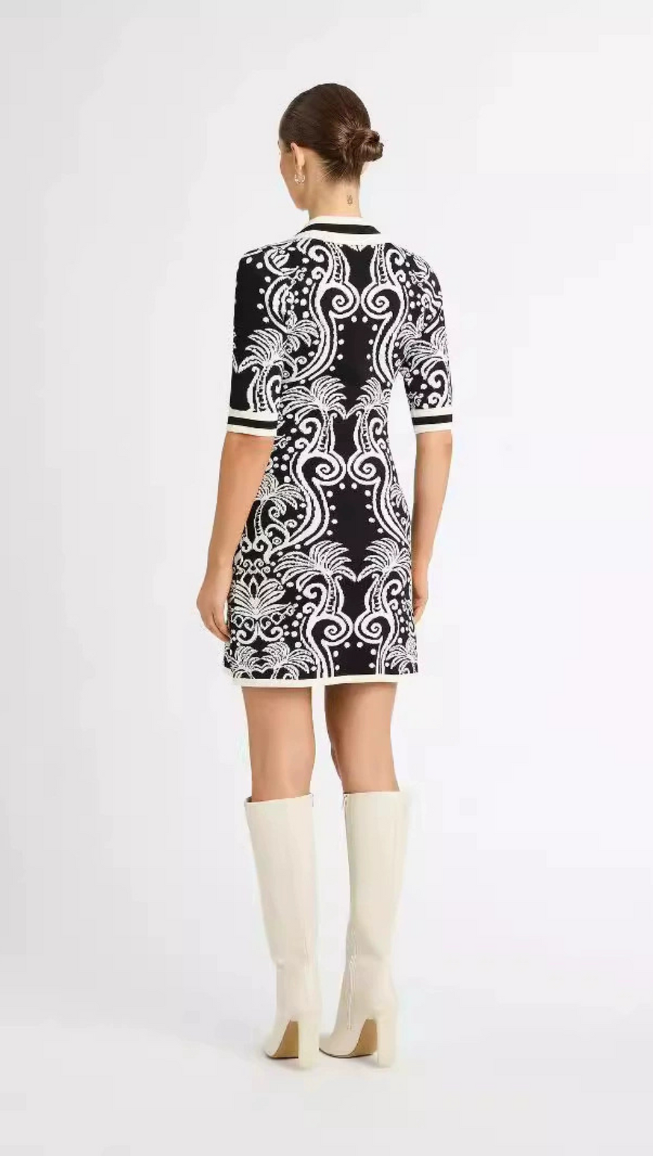 KNIT VINTAGE PATTERN MINI DRESS IN BLACK