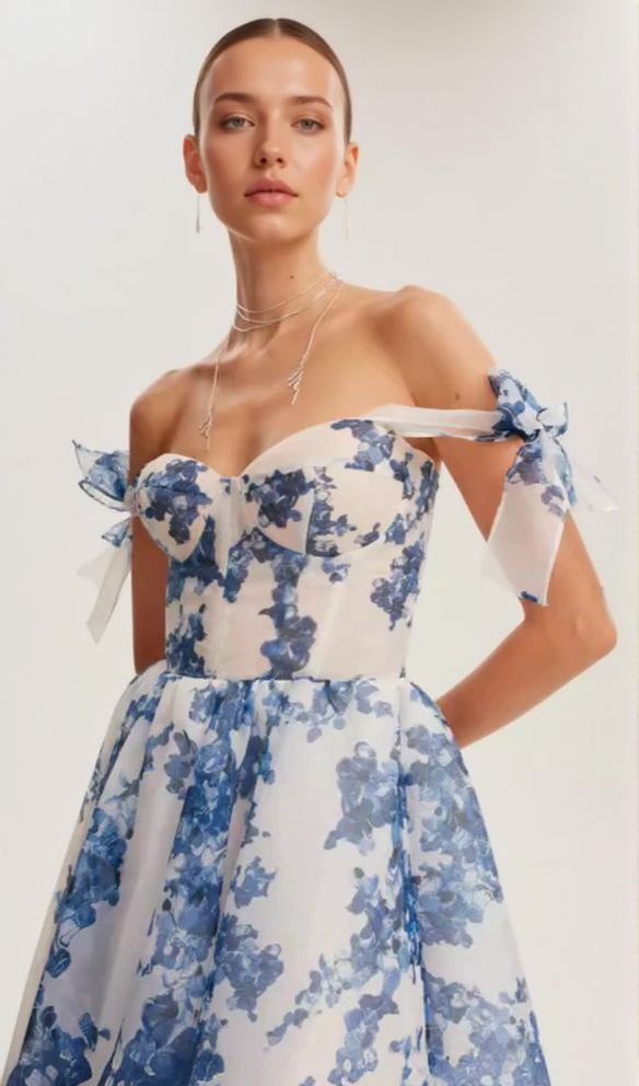 PRIMA HELLBLAUES MIDIKLEID MIT BLUMENMUSTER IN A-LINIE UND TRÄGERN