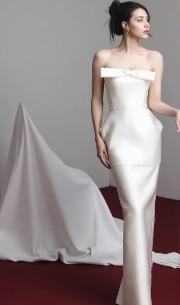 ALISA TUBE MIDI DRESS WITH BOW IN WHITE