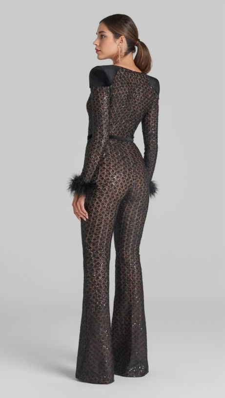 V NECK BANDAGE JUMPSUIT IN BLACK