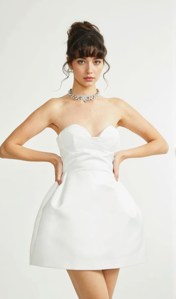 AIIZIE STRAPLESS BUSTIER MINI DRESS IN WHITE - product image