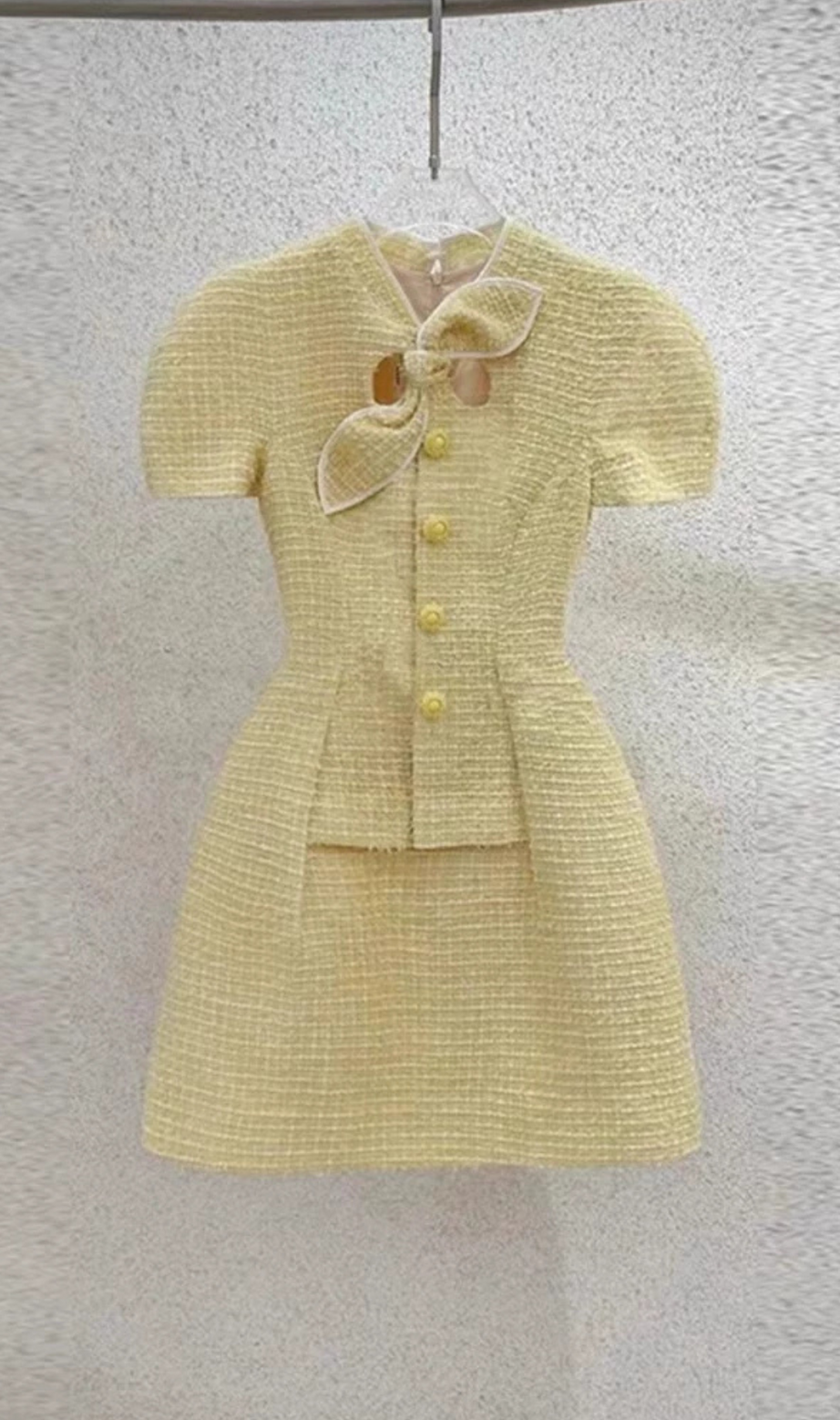 CHYNA GELBES MINIKLEID MIT KNOPF