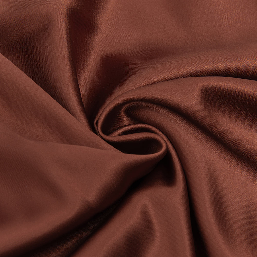 Neckholder-Ballkleid aus Satin mit Rüschen 