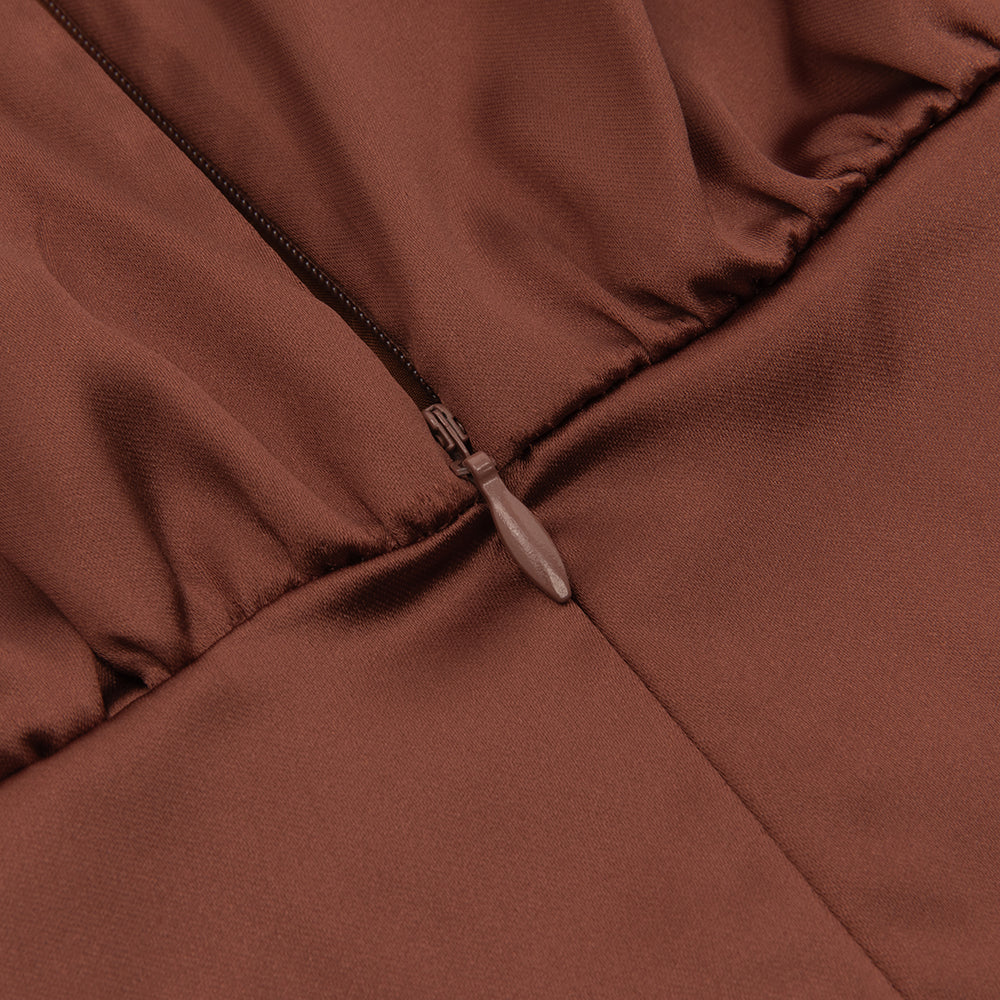 Neckholder-Ballkleid aus Satin mit Rüschen 