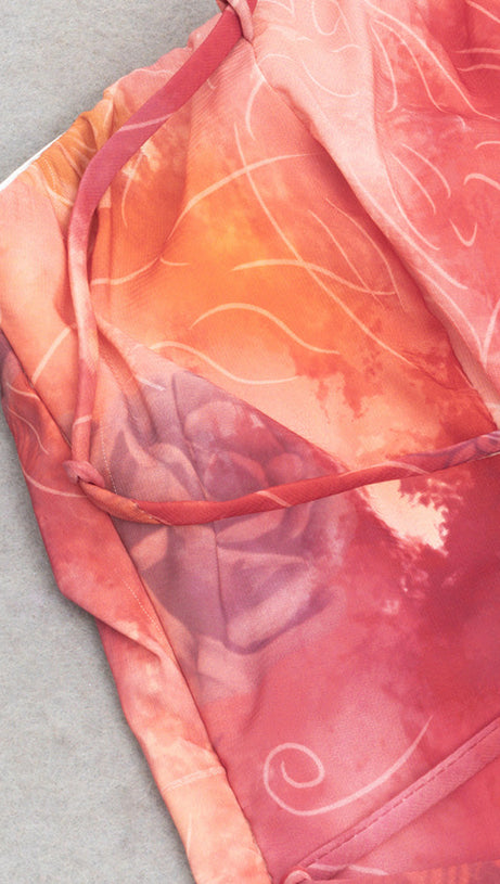 STRAPLESS PRINTED BODYCON KNOT MIDI DRESS