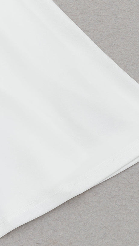 V NECK PUFF SLEEVE BODYCON MAXI DRESS IN WHITE