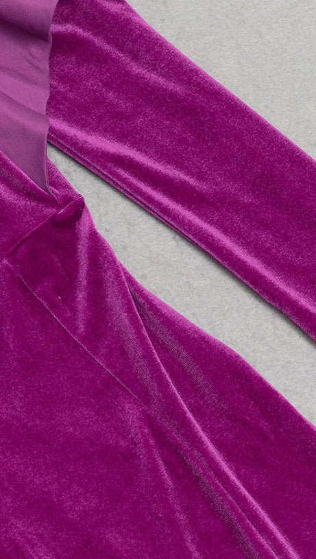 ABITO A SPINA DI PESCE IN VELLUTO CON MANICHE A LOTO TRAFORATE 