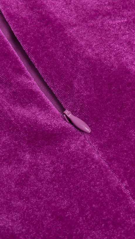 ABITO A SPINA DI PESCE IN VELLUTO CON MANICHE A LOTO TRAFORATE 