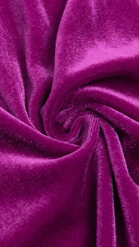 ABITO A SPINA DI PESCE IN VELLUTO CON MANICHE A LOTO TRAFORATE 