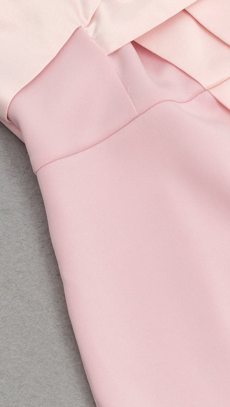 OFF-SHOULDER DRAPED MIDI DRESS IN PINK