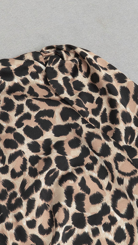 ABITO CON COLLO ALTO, VOLANT E Orlo Avvolgente Con Stampa Leopardata 