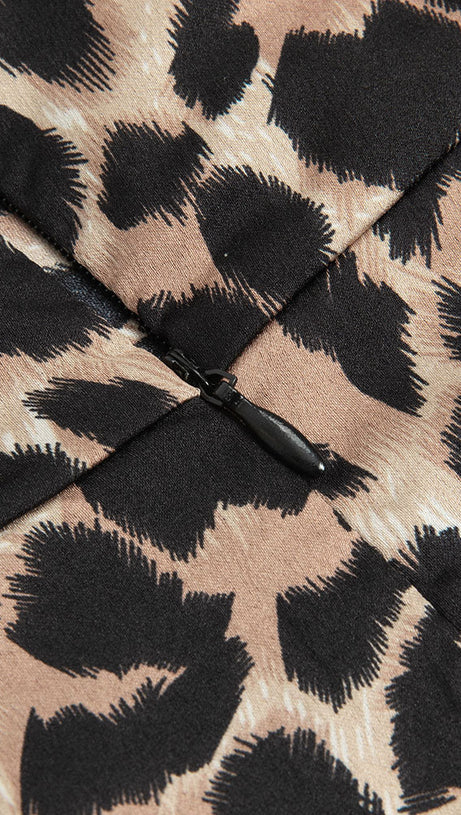 ABITO CON COLLO ALTO, VOLANT E Orlo Avvolgente Con Stampa Leopardata 