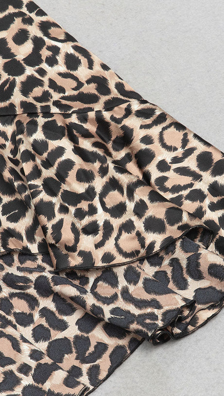 ABITO CON COLLO ALTO, VOLANT E Orlo Avvolgente Con Stampa Leopardata 