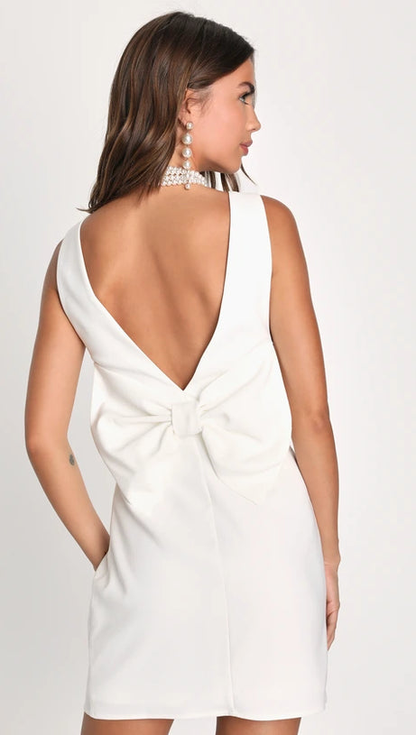 SLEEVELESS BOW MINI DRESS IN WHITE
