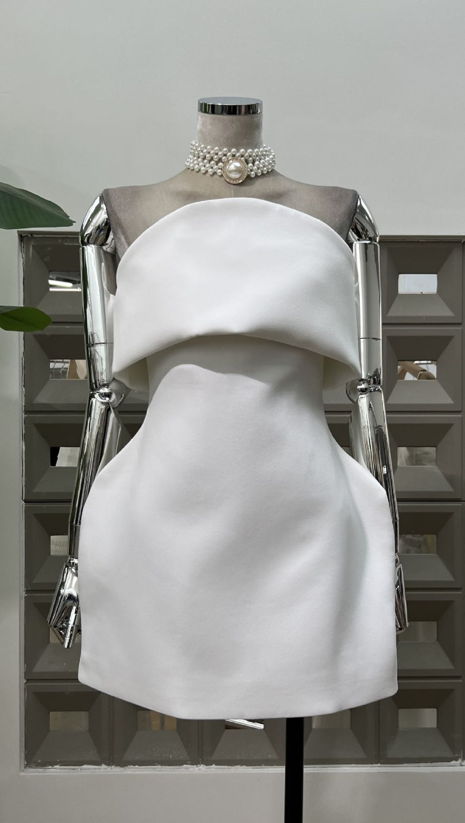 HITI CHIC STRAPLESS MINI DRESS WITH POCKETS - MODERN LAYERED DESIGN