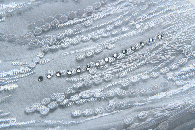 MINIKLEID MIT DIAMANTEN IN BLAU