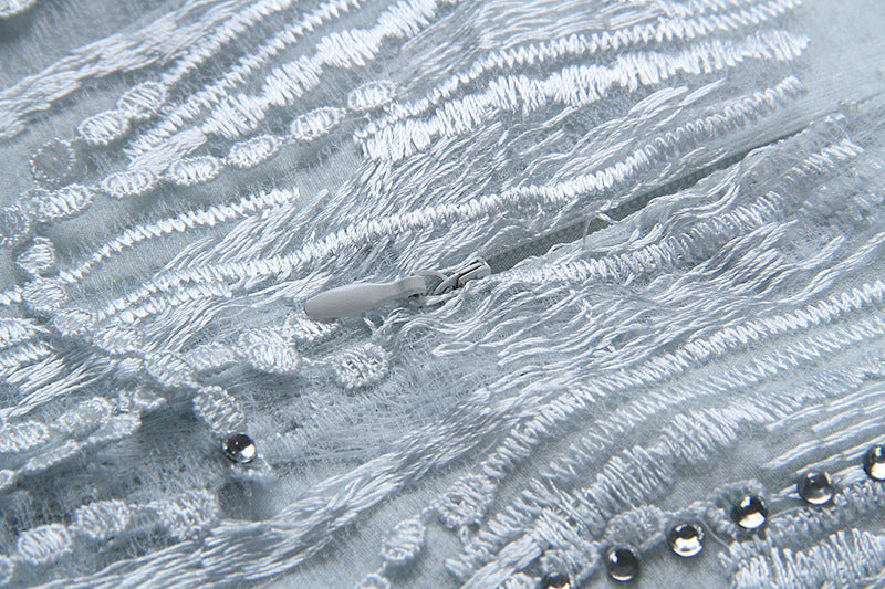 MINIKLEID MIT DIAMANTEN IN BLAU