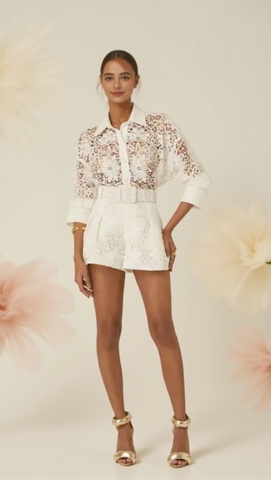 COMPLETO DUE PEZZI CON CAMICIA E SHORTS IN PIZZO TAGLIO CAVOLO IN BIANCO