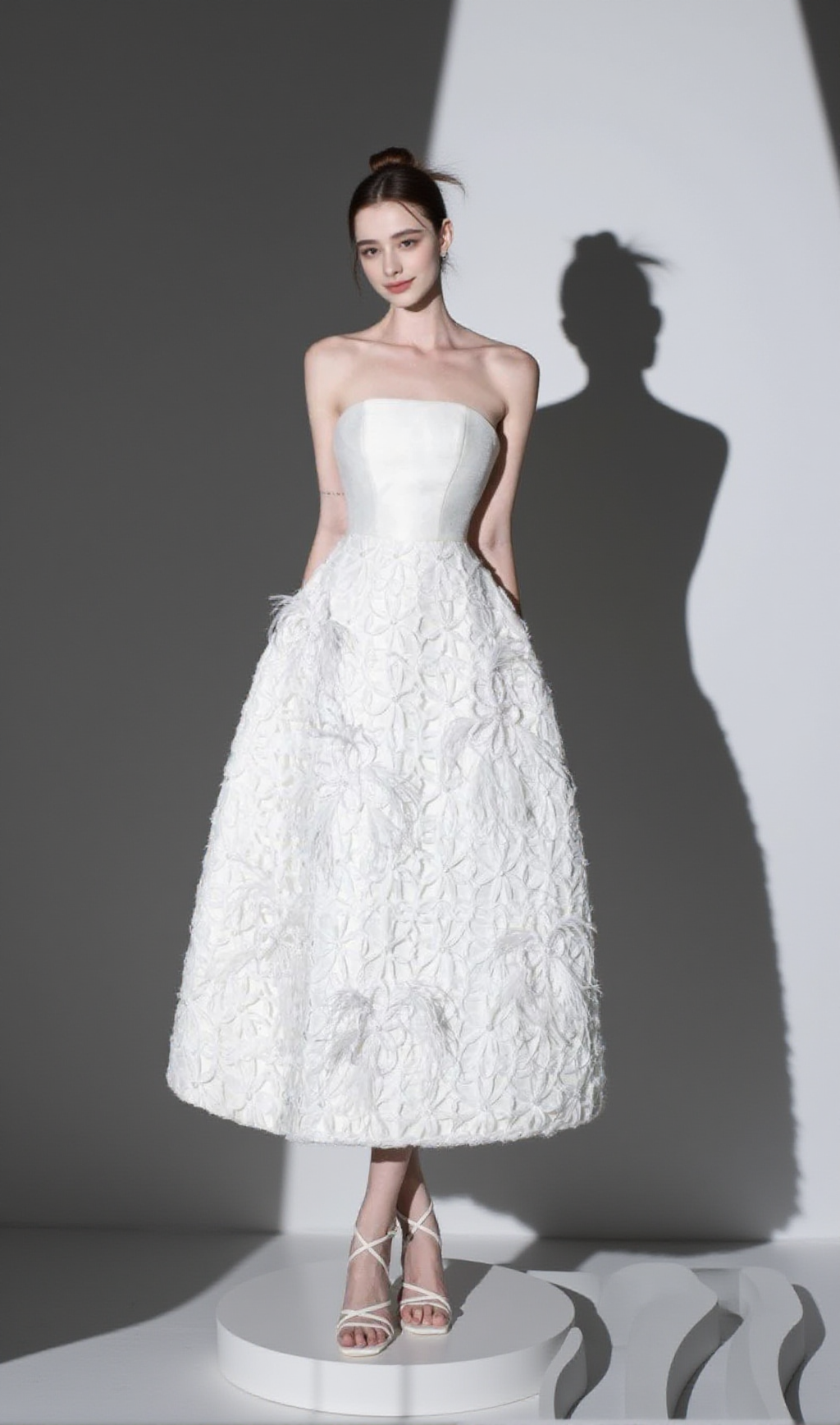 WHITE FLORAL EMBELLISHED STRAPLESS MIDI DRESS