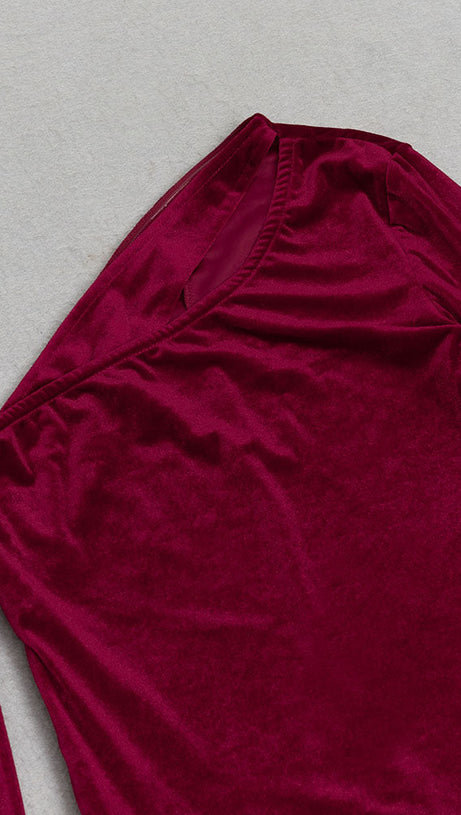 LONG SLEEVE STRAPLESS VELVET A-LINE DRESS