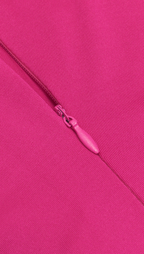 ABITO LUNGO CON SCOLLO A VOLANT E SPACCO ALTO SULLA SCHIENA