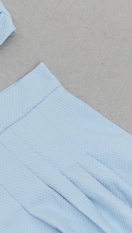 Camisole-Top mit Perlenkette 