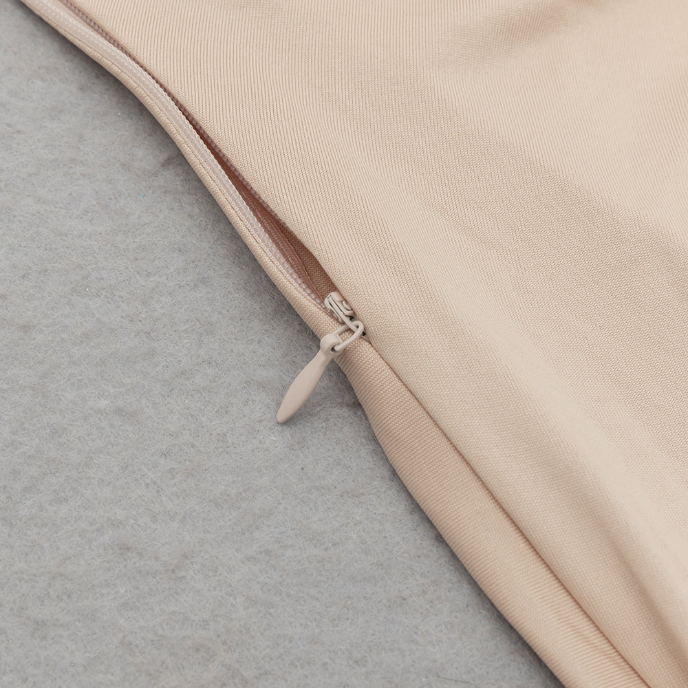 Gerafftes, figurbetontes Maxikleid mit Schlitz 