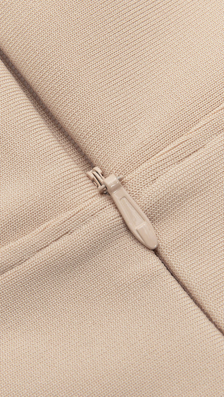 ABITO MIDI CON CORSETTO IN PIZZO CON VOLANT E HALTER COLOR NUDO 