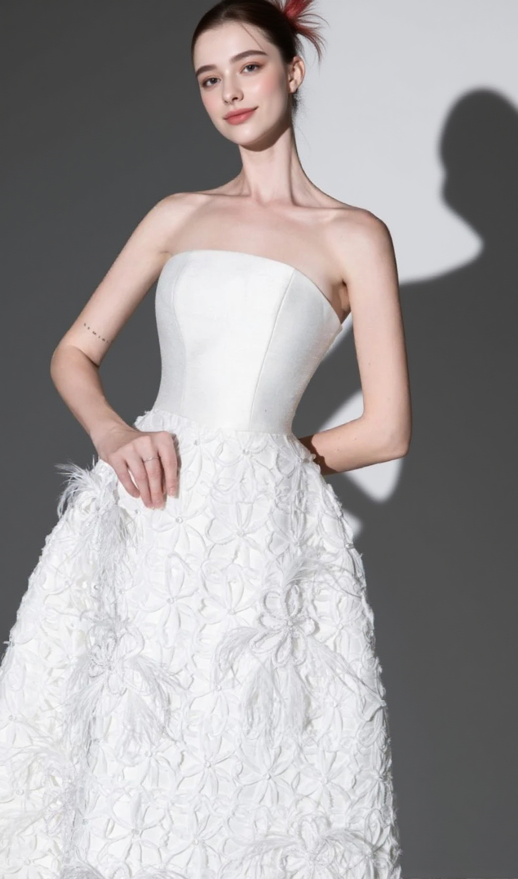 WHITE FLORAL EMBELLISHED STRAPLESS MIDI DRESS