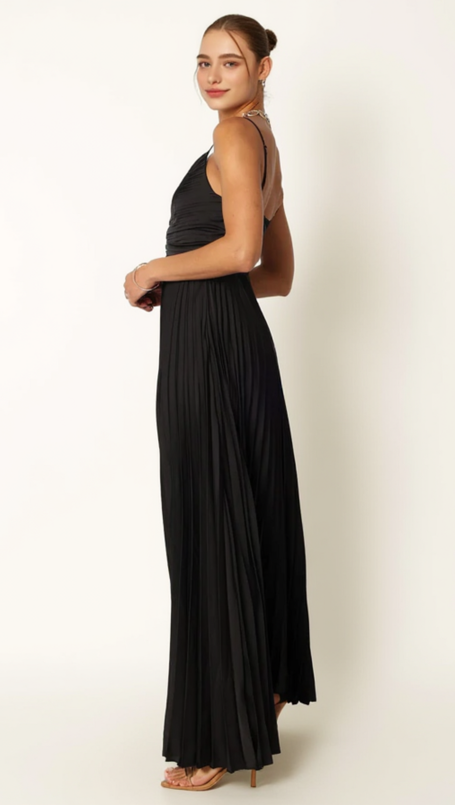 ABITO LUNGO PLISSETTATO NAIRA NERO