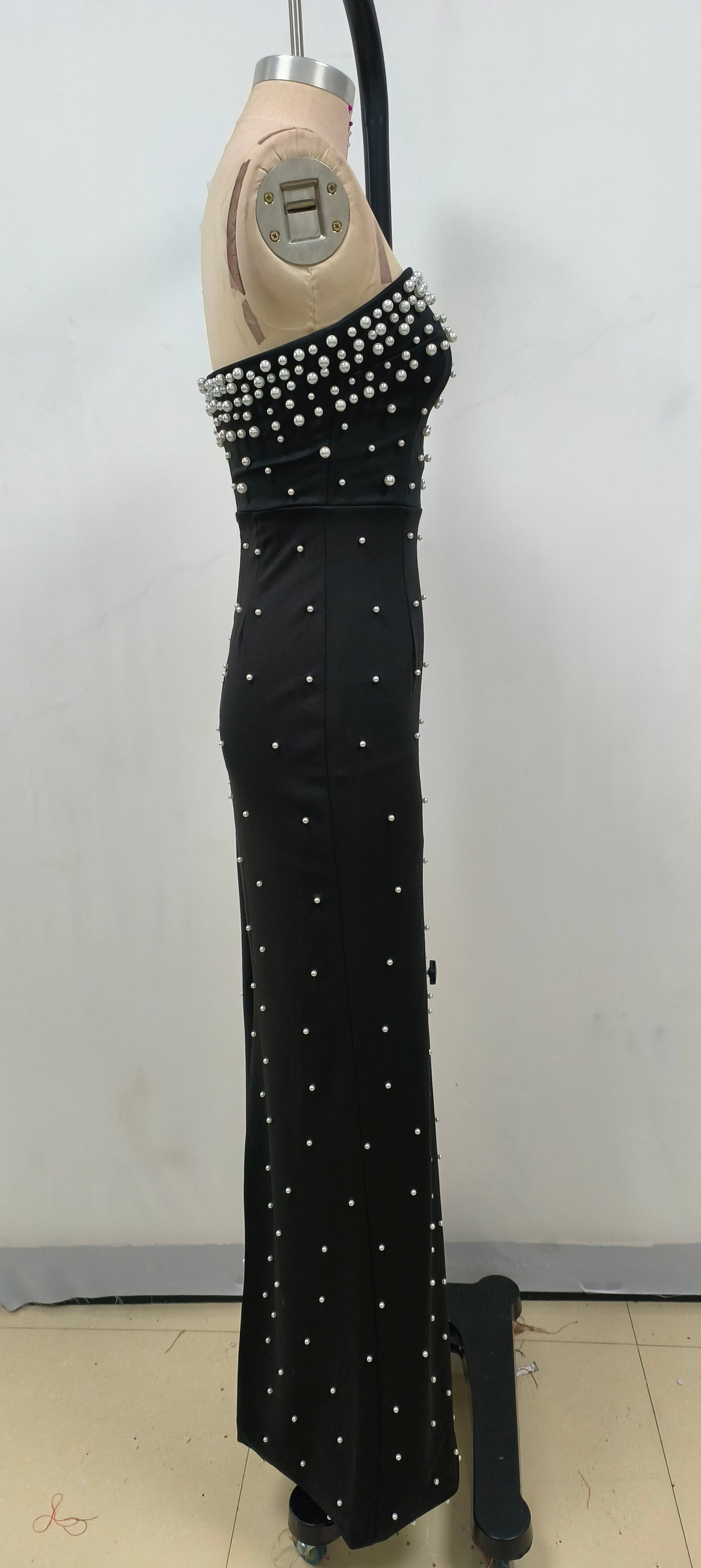 STRAPLESS PEARL MAXI DRESS BLACK