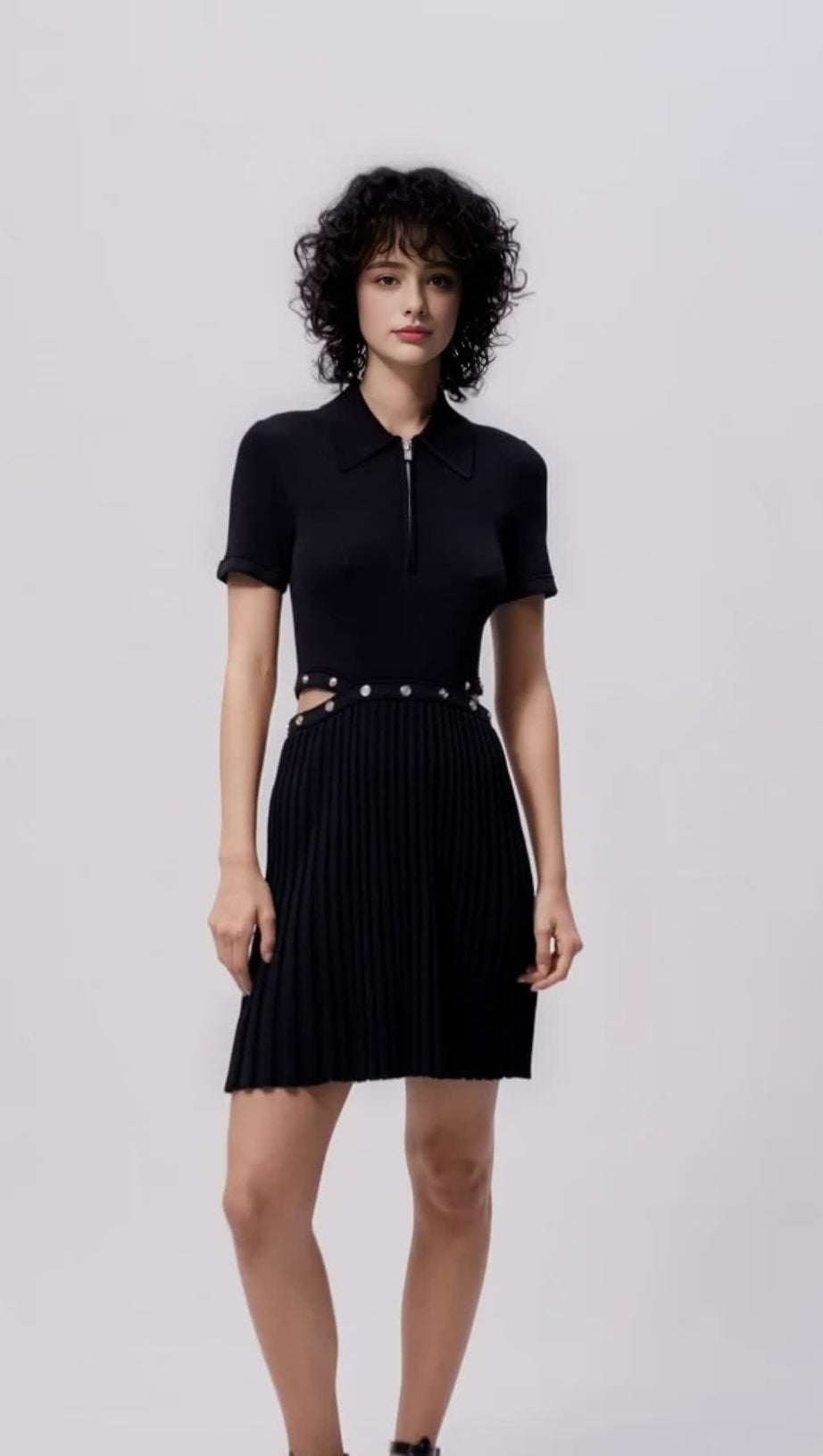 Gladys – Gestrickter, plissierter Minirock in Schwarz