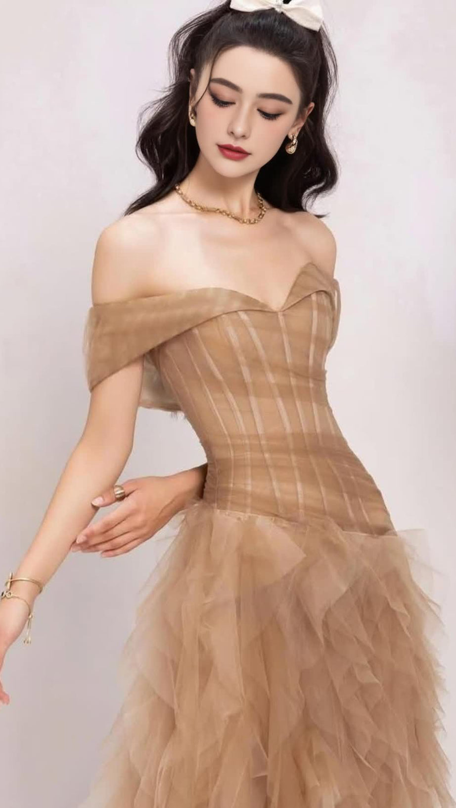 TULLE TUBE TOP WITH RIPPLING PATTERNMAXI DRESS IN KHAKI