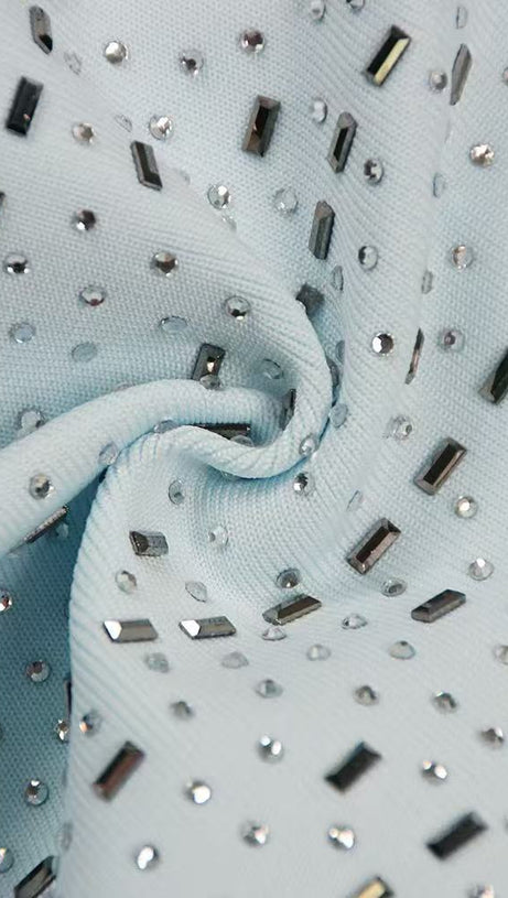 Neckholder-Bodycon-Kleid mit Kristallverzierung und Cut-outs