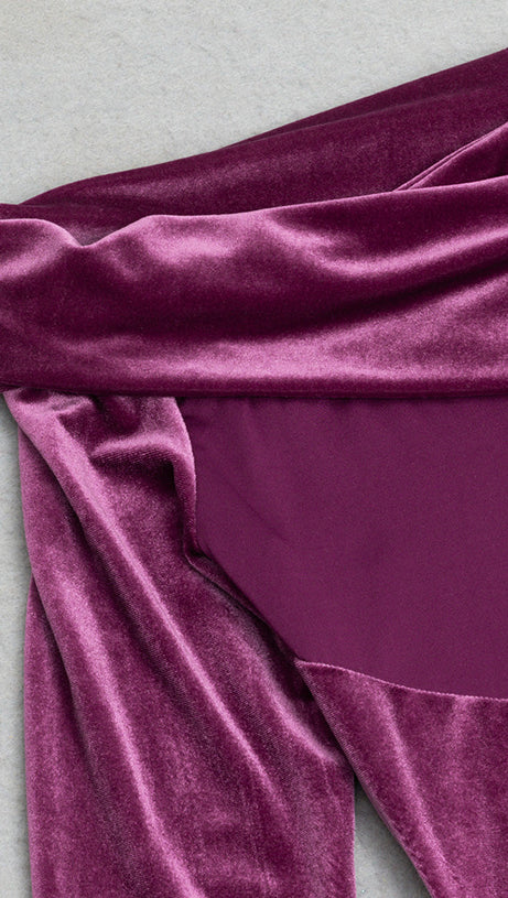 ABITO LUNGO IN VELLUTO A MANICHE LUNGHE MAGENTA