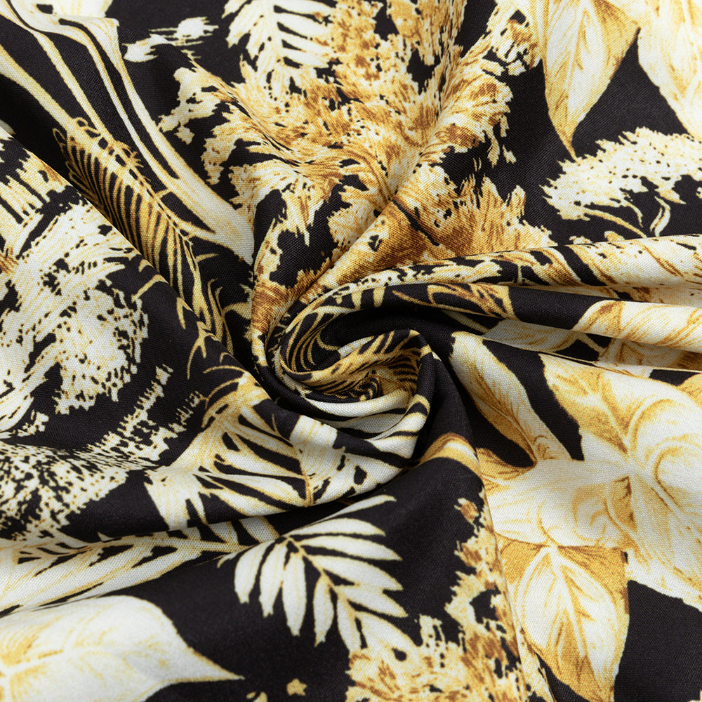 Kleid mit tropischem Print und asymmetrischem Saum 