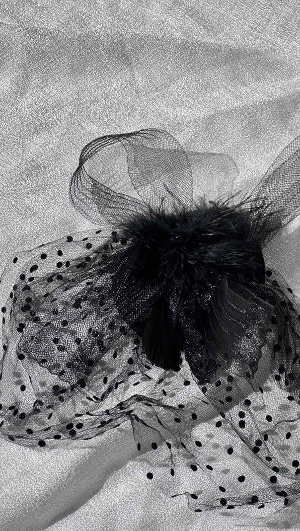 AIIZIE FEATHER MESH COCKTAIL HAT - product image