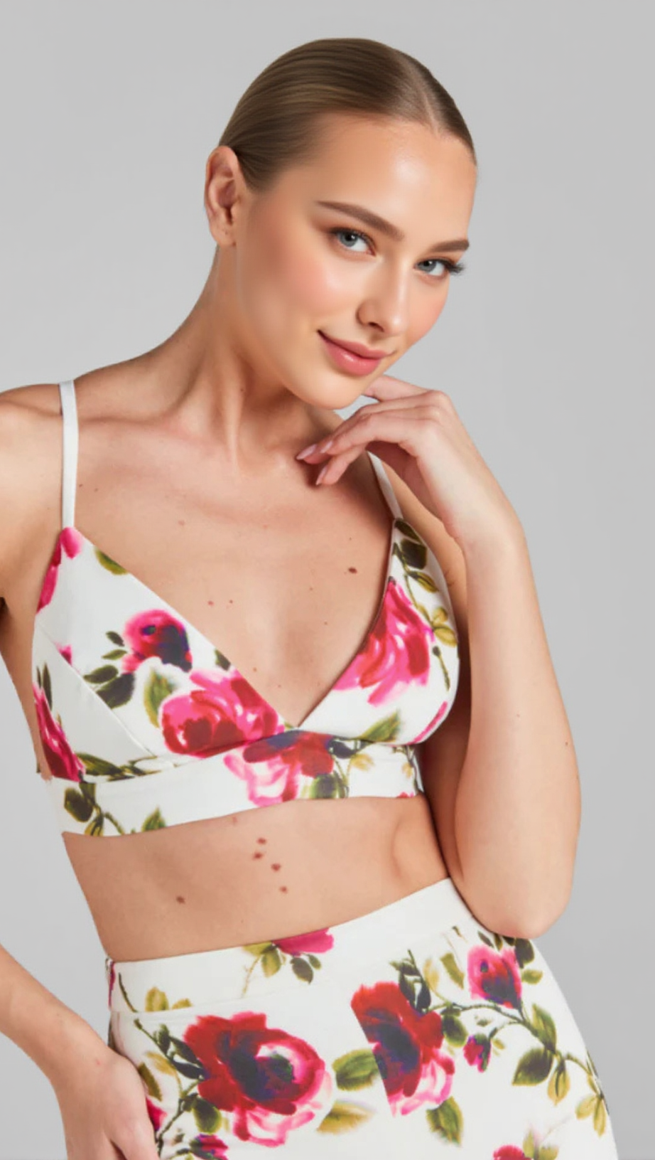 Bedrucktes Langarmhemd, Hosenträgerhose, Anzug