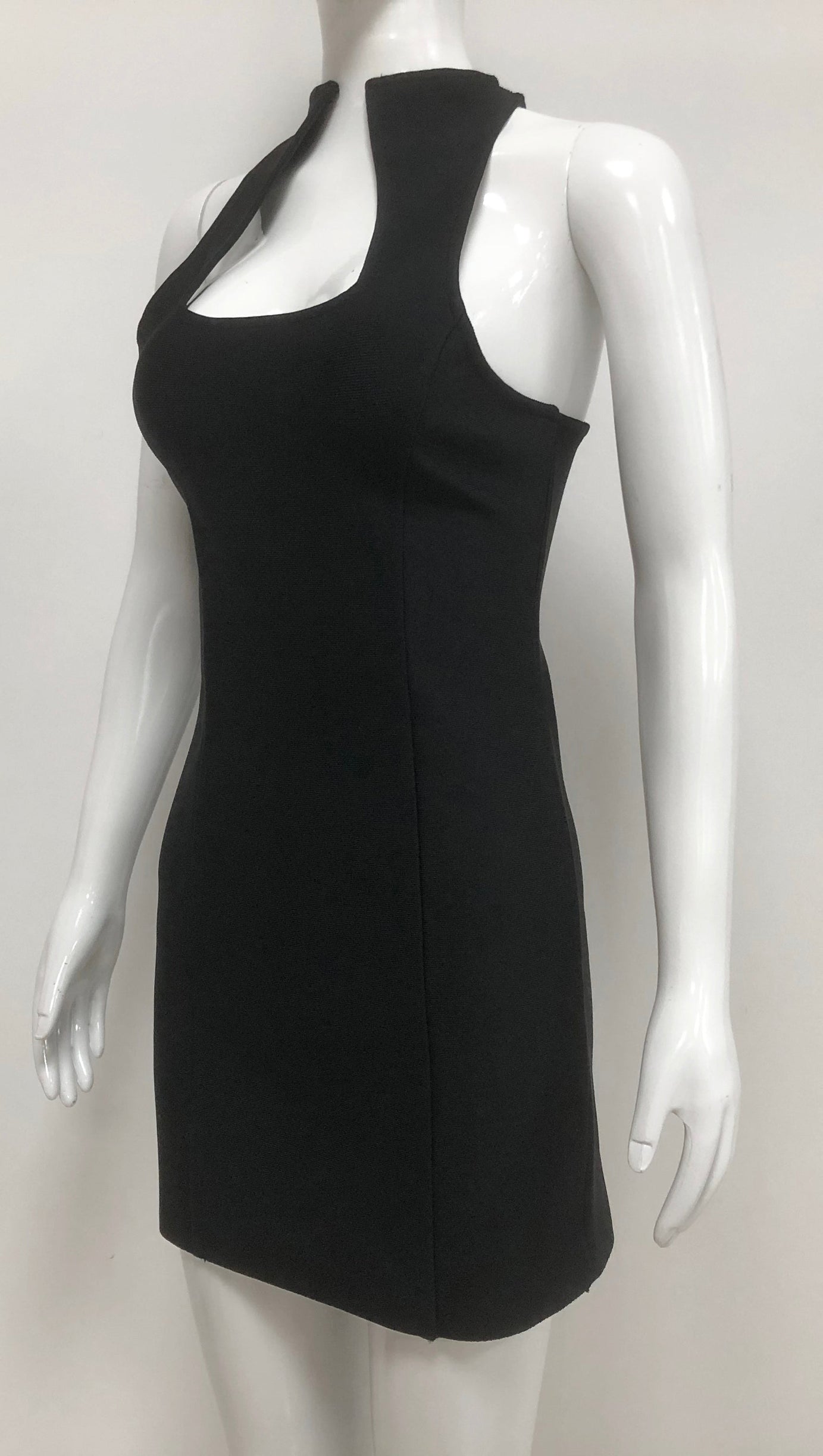 Ärmelloses, kragenloses Bandage-Minikleid in Schwarz