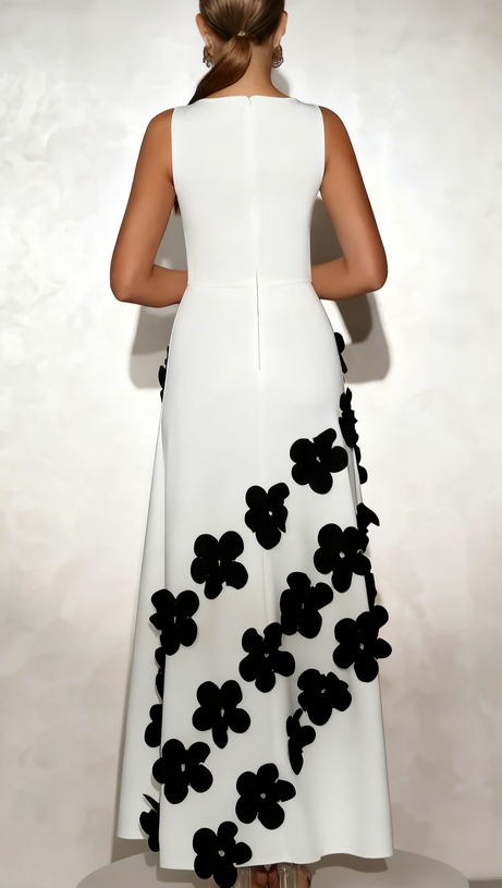 MARCIA 3D FLOWER A-LINE MAXI DRESS IN WHITE