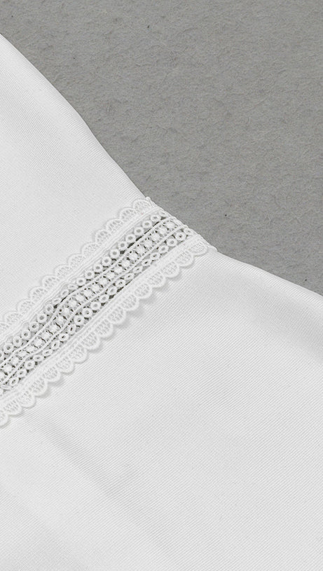 AGATHA MERMAID HEM FLORAL LACE BANDAGE MIDI DRESS IN WHITE