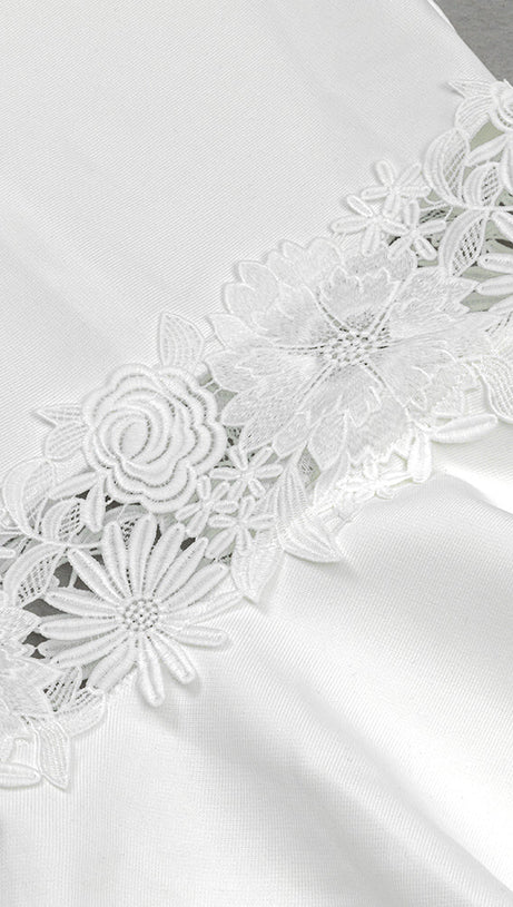 AGATHA MERMAID HEM FLORAL LACE BANDAGE MIDI DRESS IN WHITE