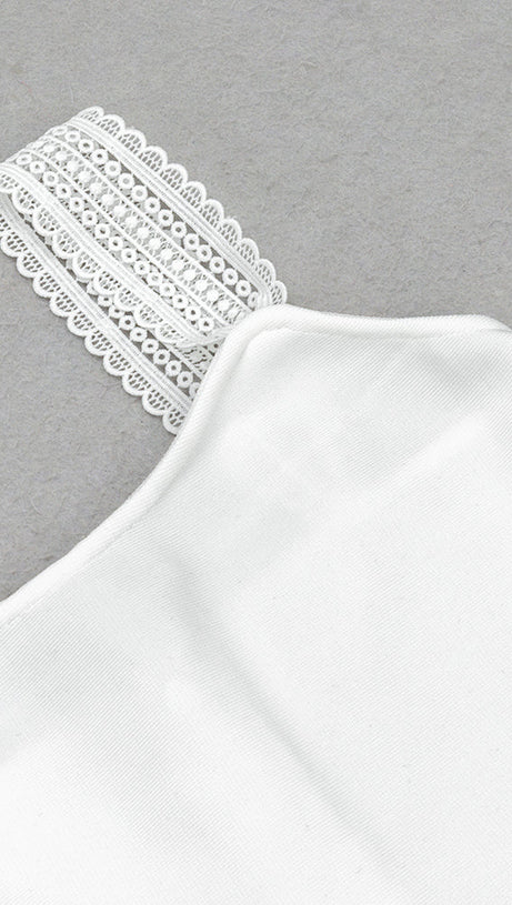 AGATHA MERMAID HEM FLORAL LACE BANDAGE MIDI DRESS IN WHITE