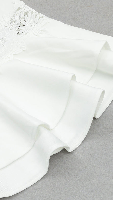 AGATHA MERMAID HEM FLORAL LACE BANDAGE MIDI DRESS IN WHITE