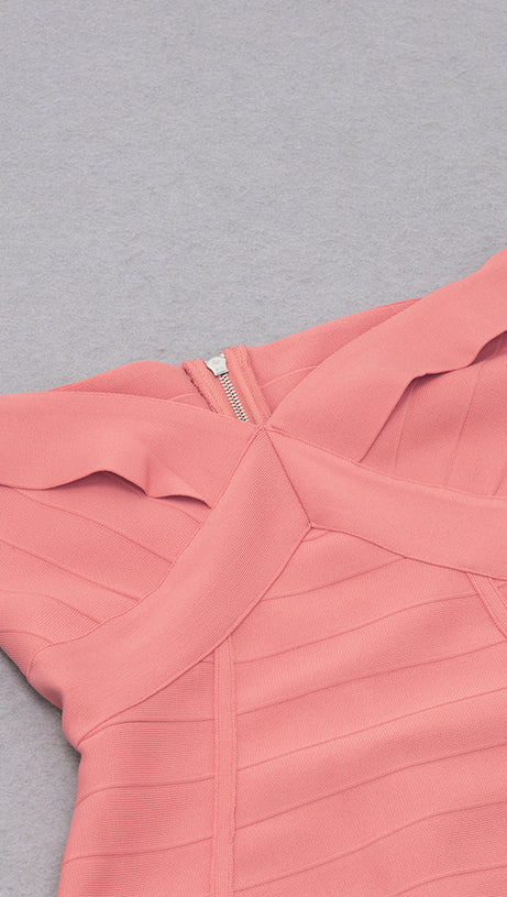 PATCHWORK-BANDAGE-KLEID MIT SCHLITZ 