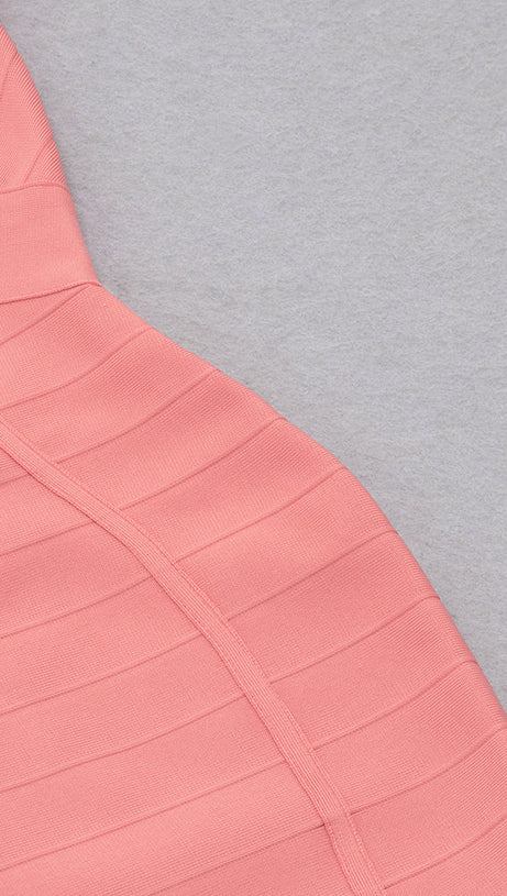 PATCHWORK-BANDAGE-KLEID MIT SCHLITZ 